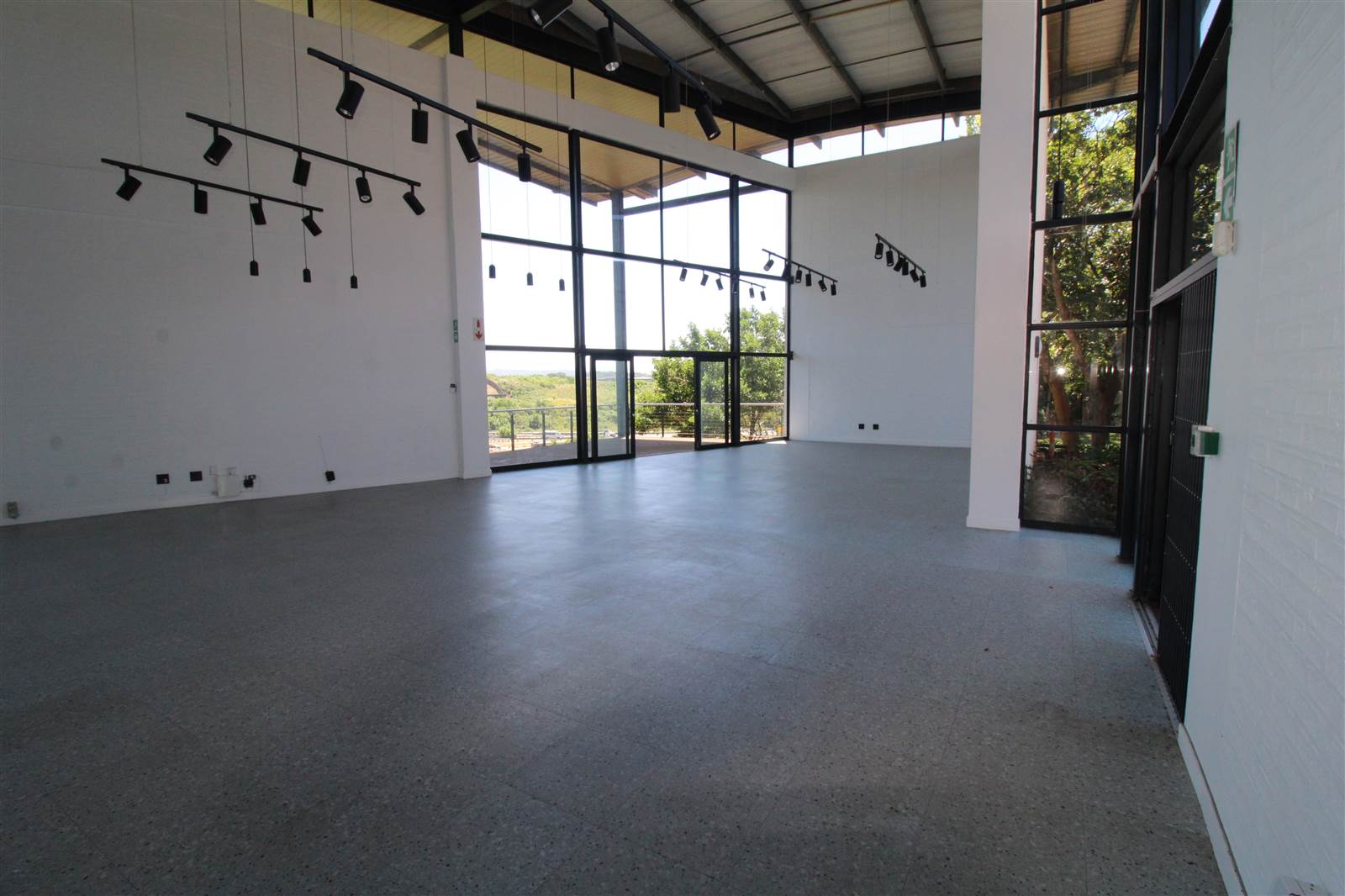 352  m² Retail Space in Umhlanga Ridge photo number 30