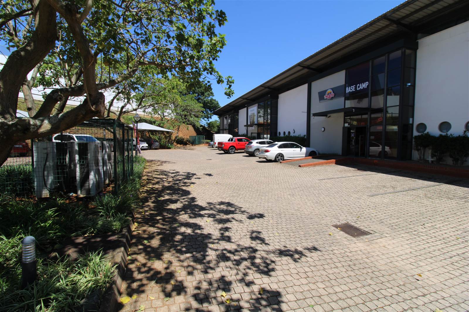 352  m² Retail Space in Umhlanga Ridge photo number 2