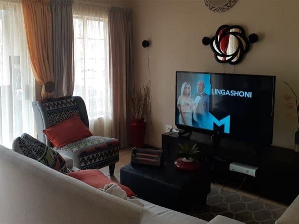 2 Bedroom Flat 2 Bedroom Flat