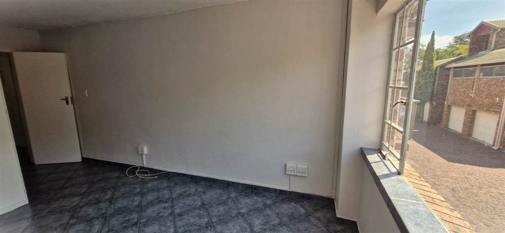 3 Bed Apartment in Moregloed photo number 22