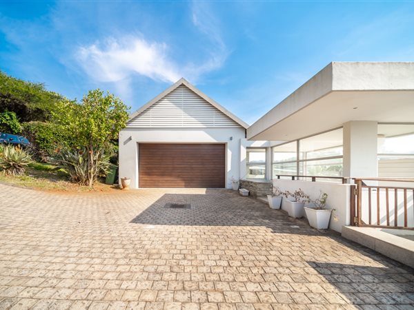 4 Bedroom House 4 Bedroom House