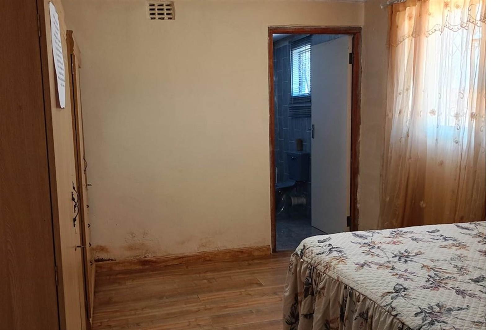 2 Bed House in Kwazakhele photo number 14