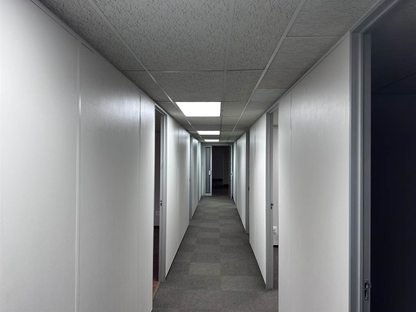 1500  m² Office Space in Menlyn photo number 16