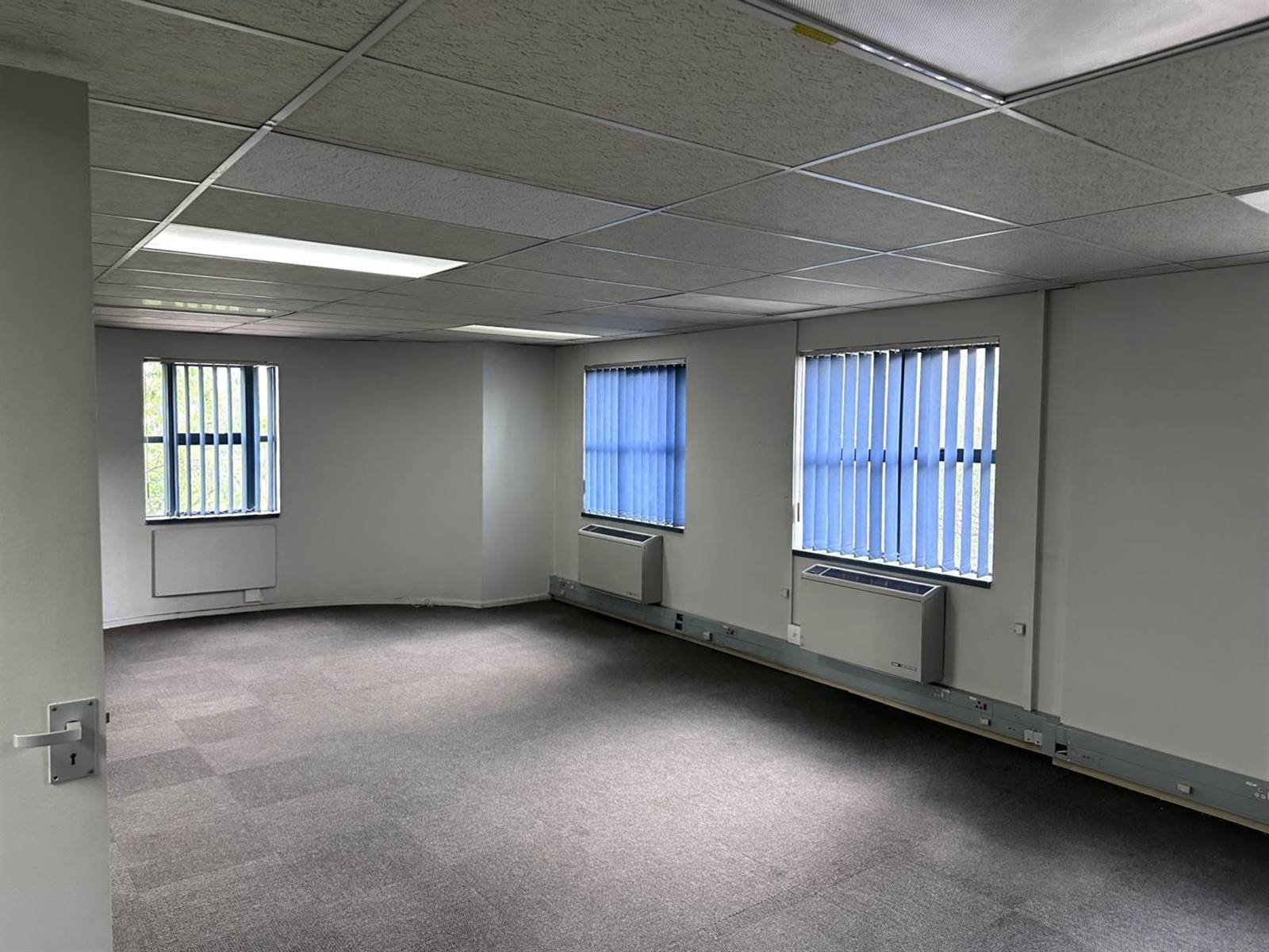 1500  m² Office Space in Menlyn photo number 18