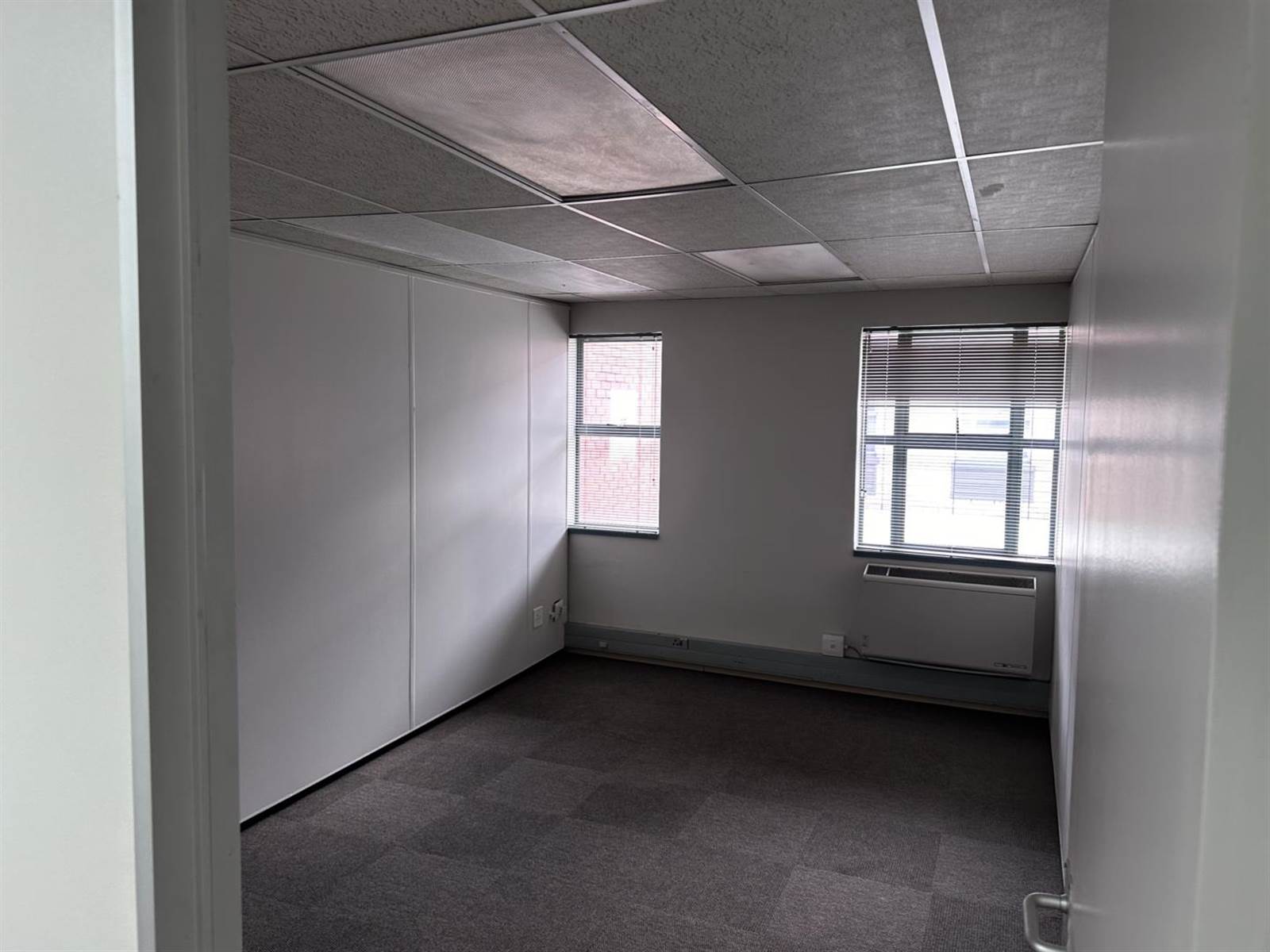 1500  m² Office Space in Menlyn photo number 9