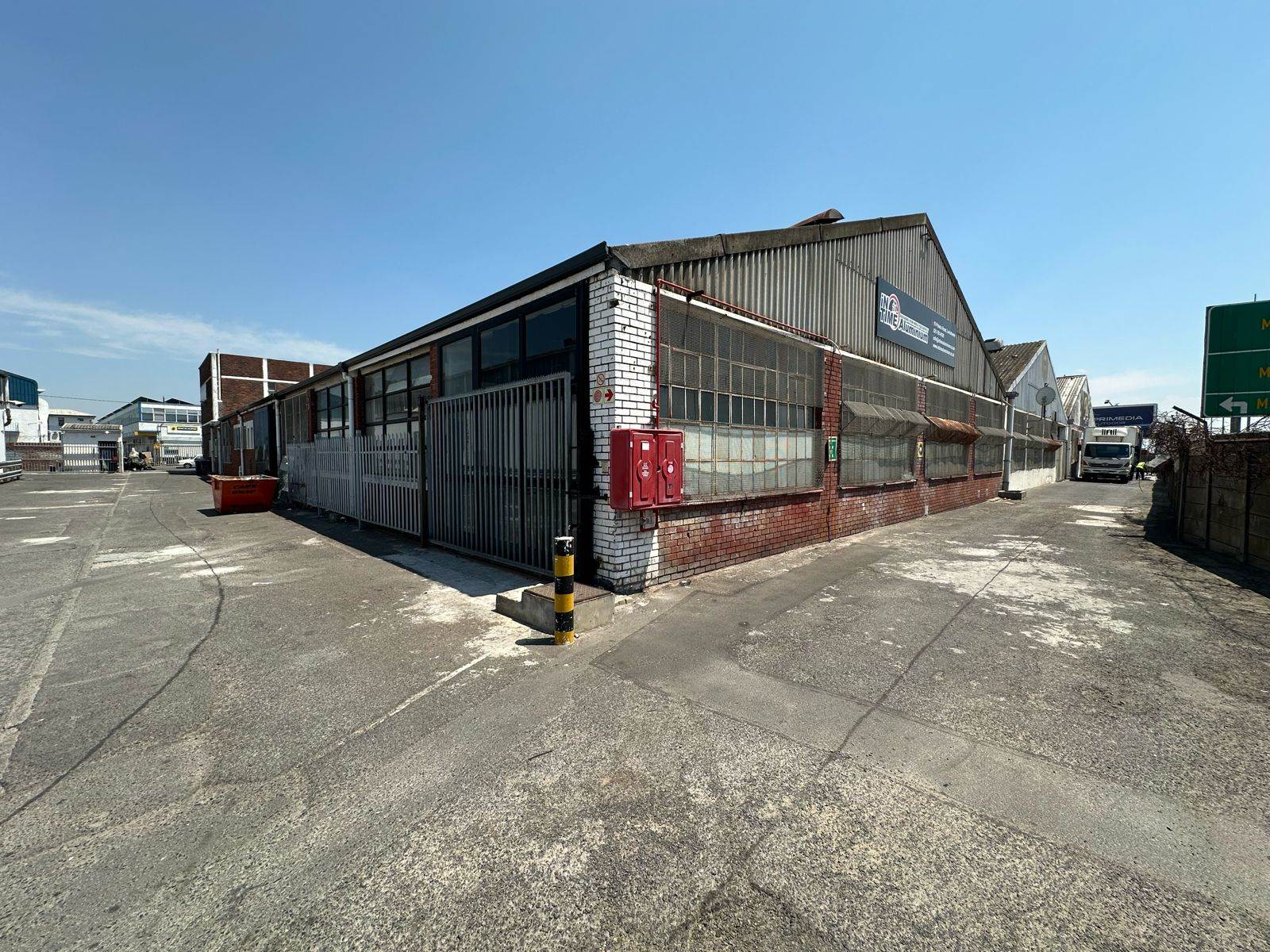5000  m² Industrial space in Lansdowne photo number 1