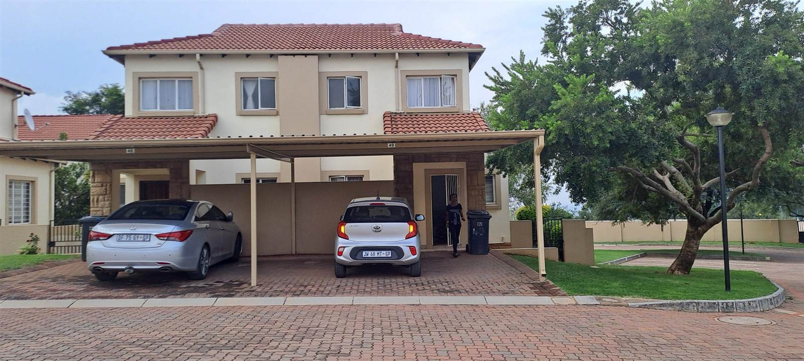 2 Bed Townhouse in Roodepoort Central photo number 24