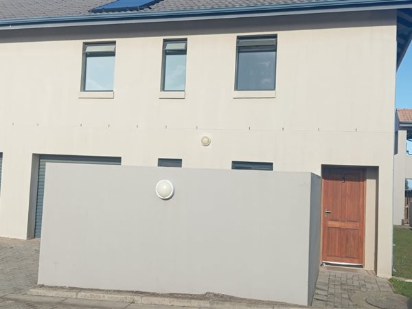 3 Bedroom Townhouse 3 Bedroom Townhouse