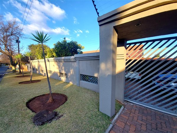 6 Bed House in Dawnview