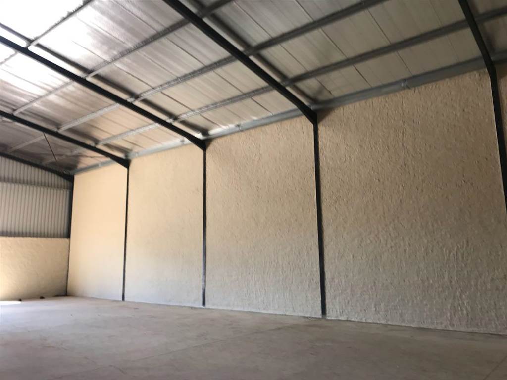 632  m² Industrial space in Clayville photo number 3