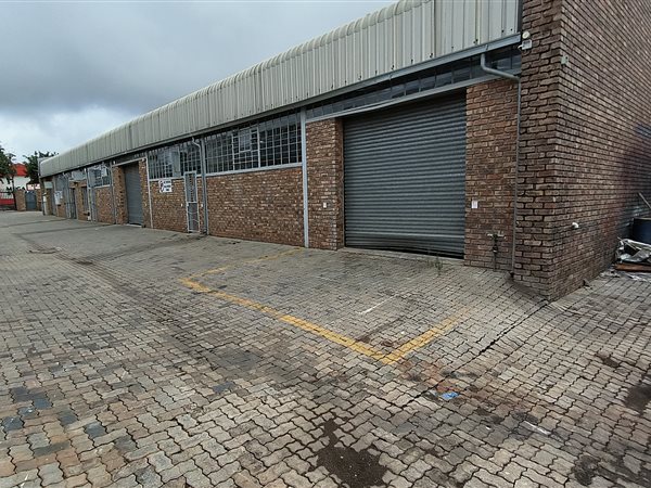592  m² Industrial space in Silverton