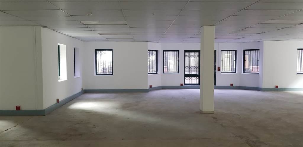 6025  m² Office Space in Illovo photo number 10