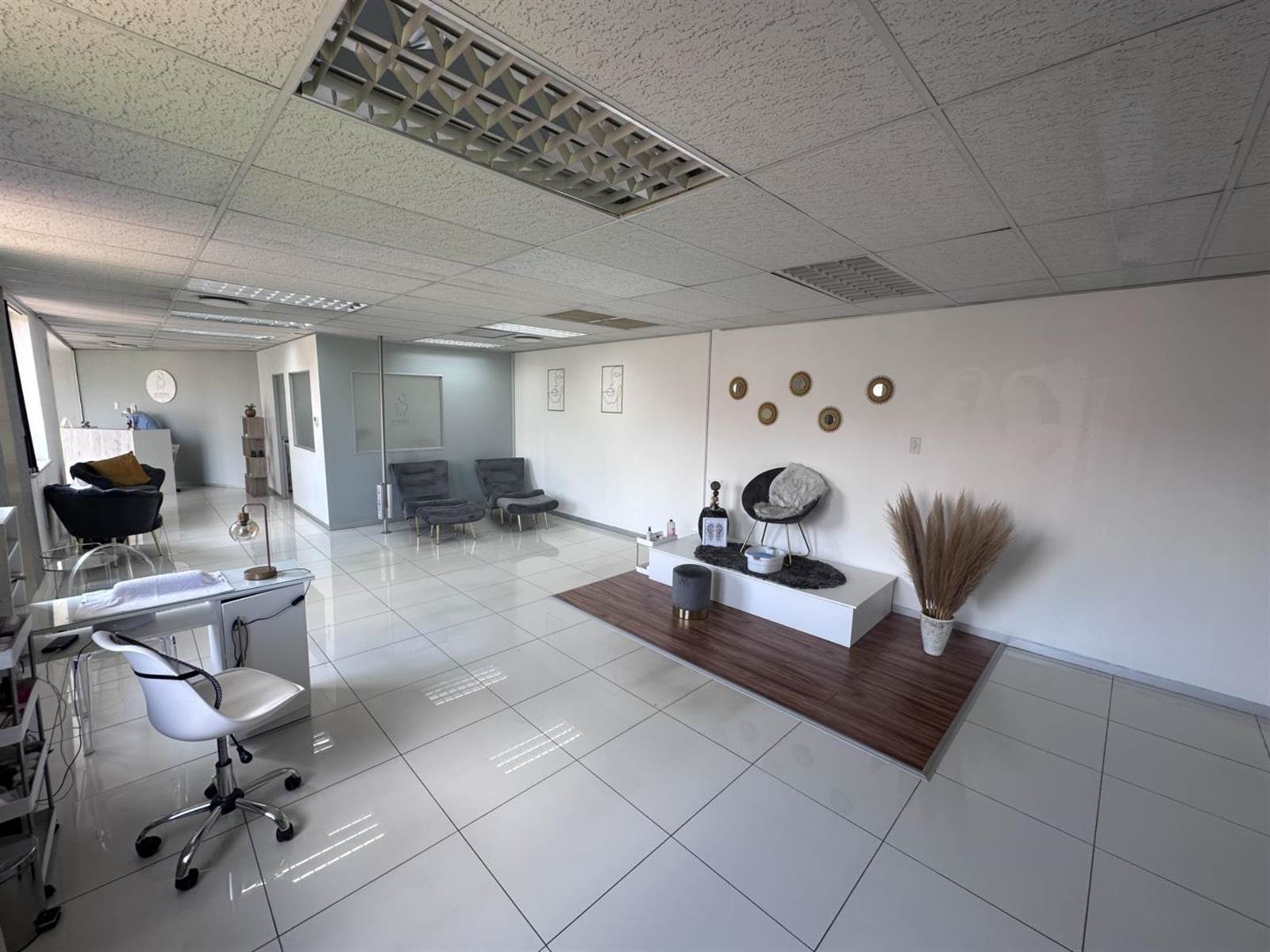 1503  m² Office Space in Menlyn photo number 15
