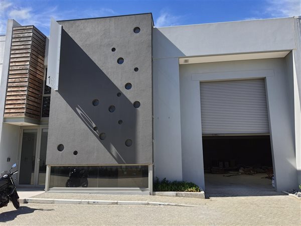 118  m² Commercial space in Brackenfell Industrial