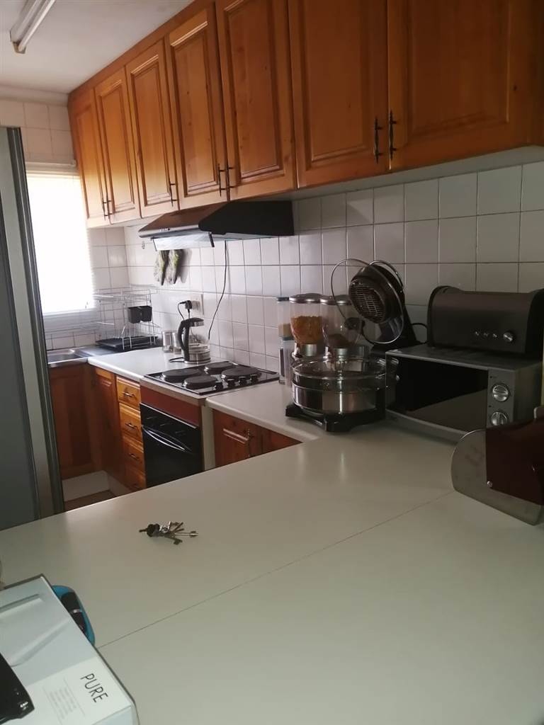 2 Bed Flat in Lydenburg photo number 4