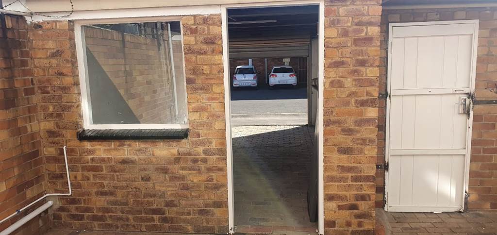 2 Bed Townhouse in Benoni CBD photo number 19