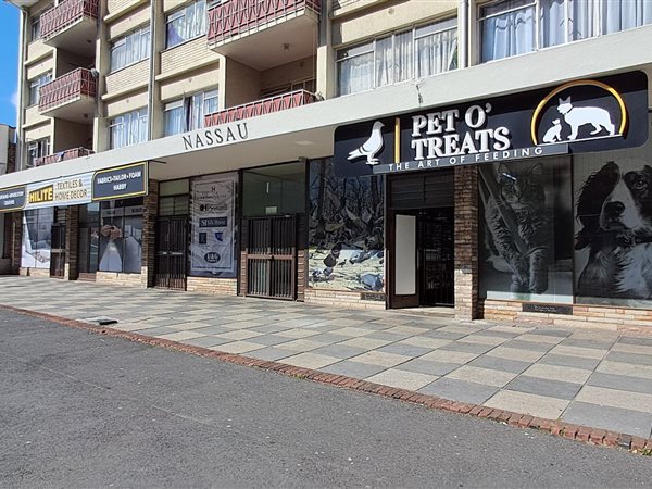 210  m² Retail Space