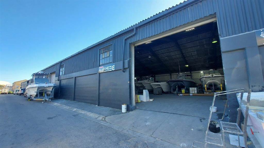 1165  m² Industrial space in North End photo number 1