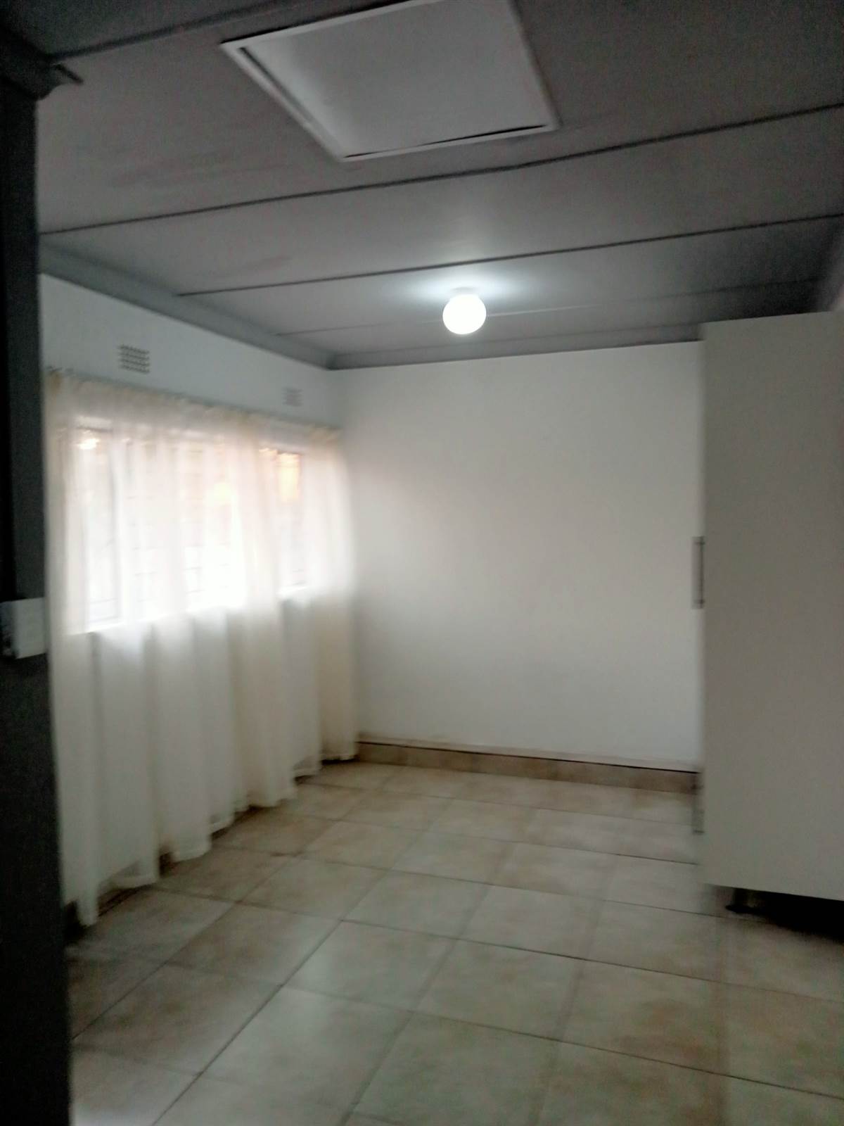 1 Bed Apartment in Roodekop photo number 9