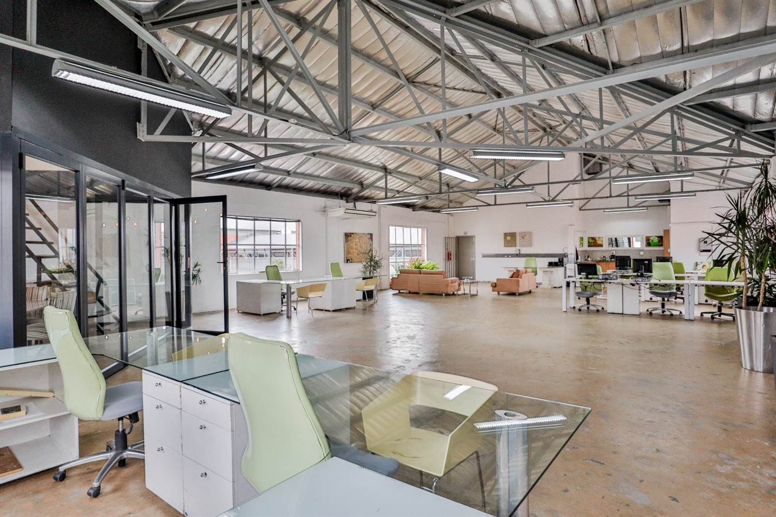 374  m² Office Space in Parktown North photo number 14
