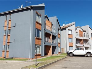 2 Bed Apartment in Rynfield