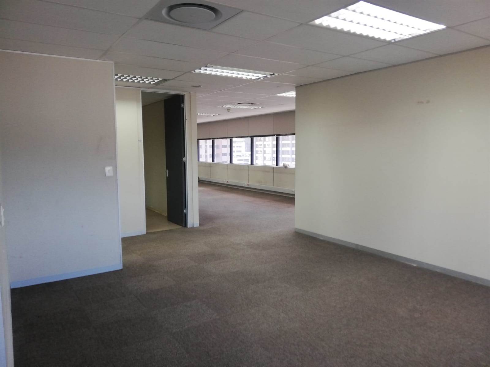 956  m² Office Space in Cape Town City Centre photo number 30