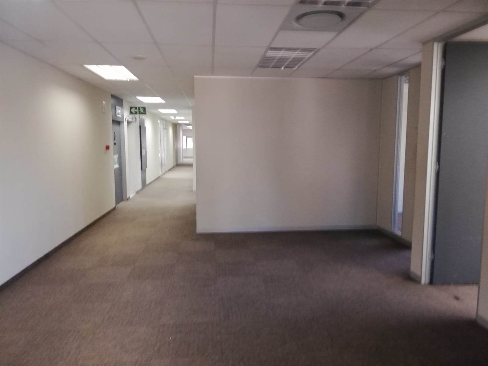 956  m² Office Space in Cape Town City Centre photo number 20