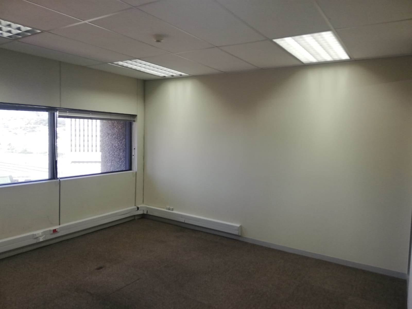 956  m² Office Space in Cape Town City Centre photo number 22