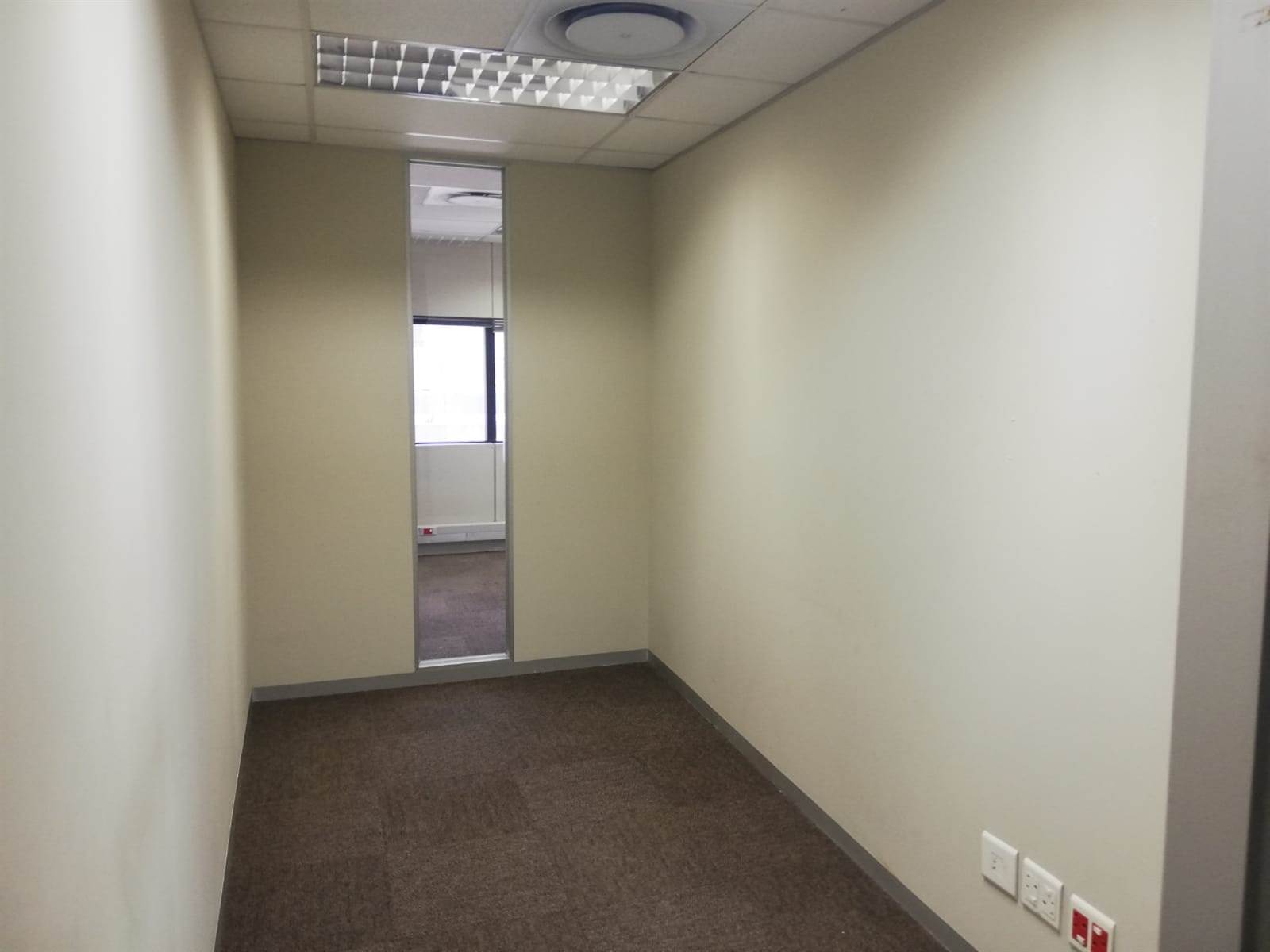 956  m² Office Space in Cape Town City Centre photo number 12
