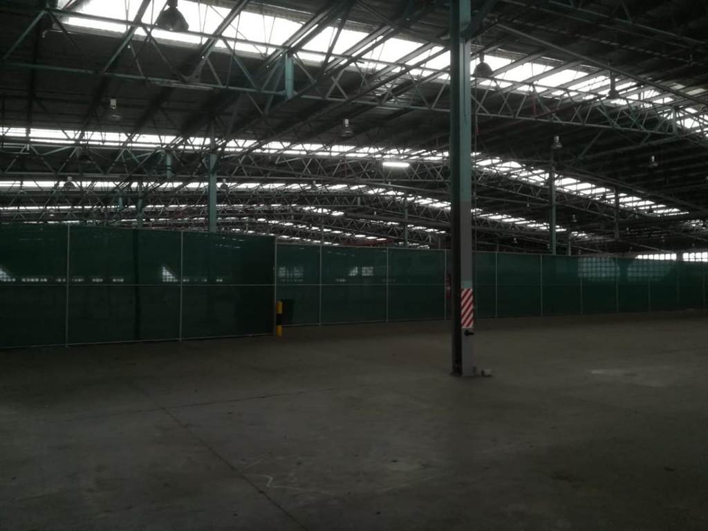 11300  m² Industrial space in Springfield photo number 2