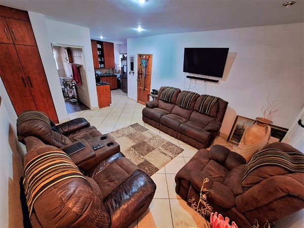 4 Bed House in Tileba