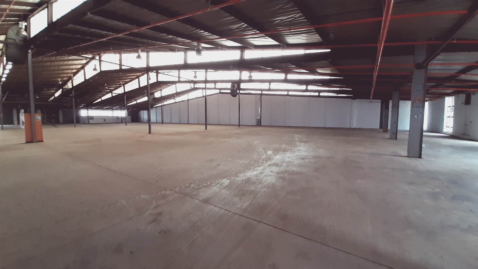 9266  m² Industrial space in New Germany photo number 16