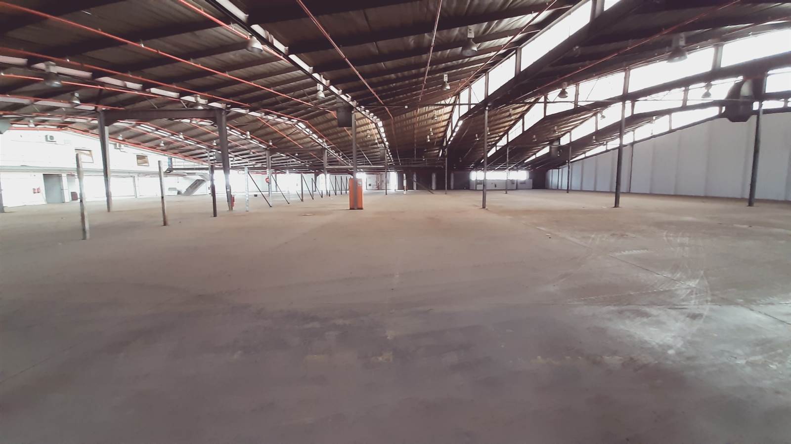 9266  m² Industrial space in New Germany photo number 18