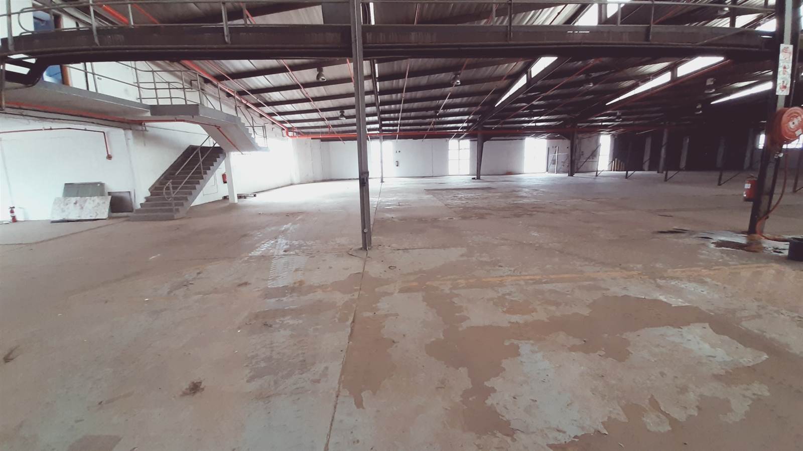 9266  m² Industrial space in New Germany photo number 11