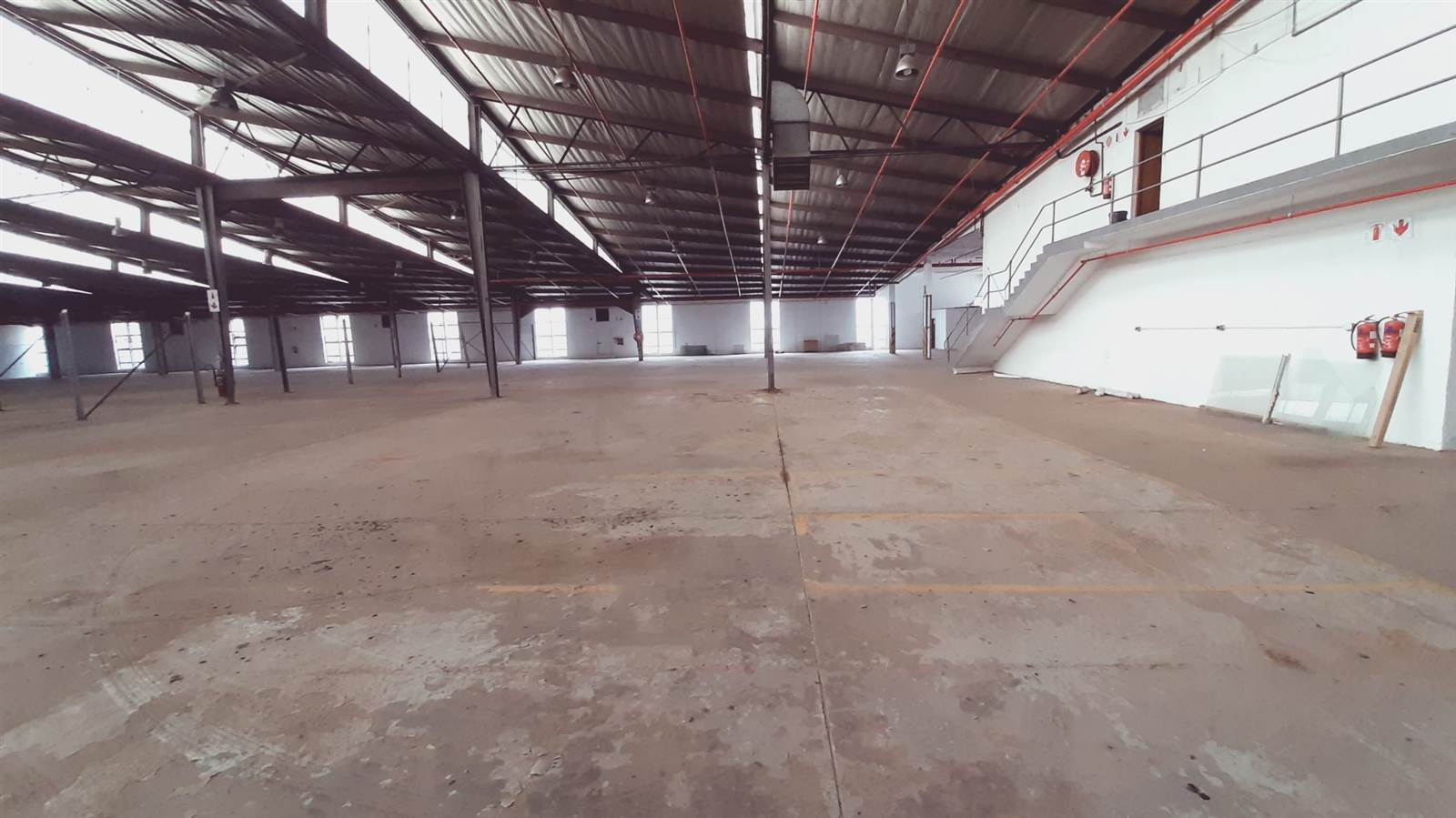 9266  m² Industrial space in New Germany photo number 5