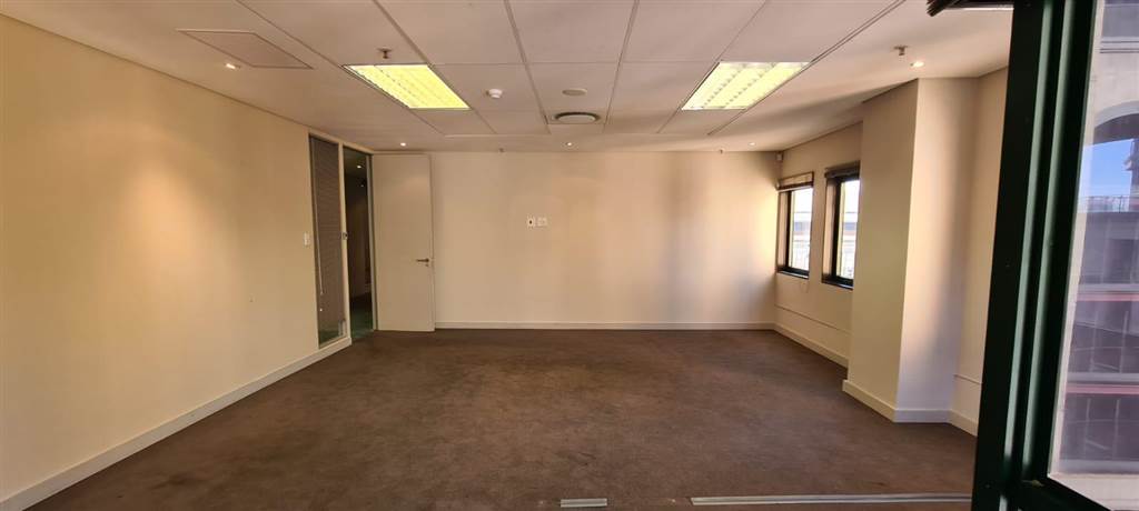 209  m² Commercial space in Sandown photo number 22