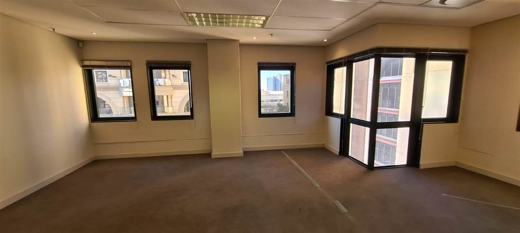 209  m² Commercial space in Sandown photo number 19