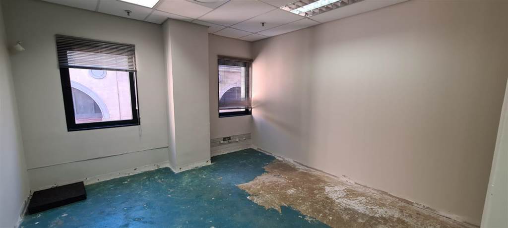 209  m² Commercial space in Sandown photo number 21