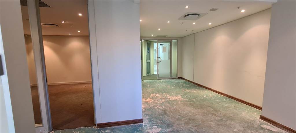 209  m² Commercial space in Sandown photo number 20