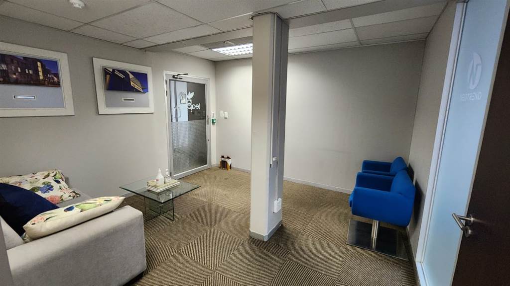 65  m² Commercial space in Menlo Park photo number 4