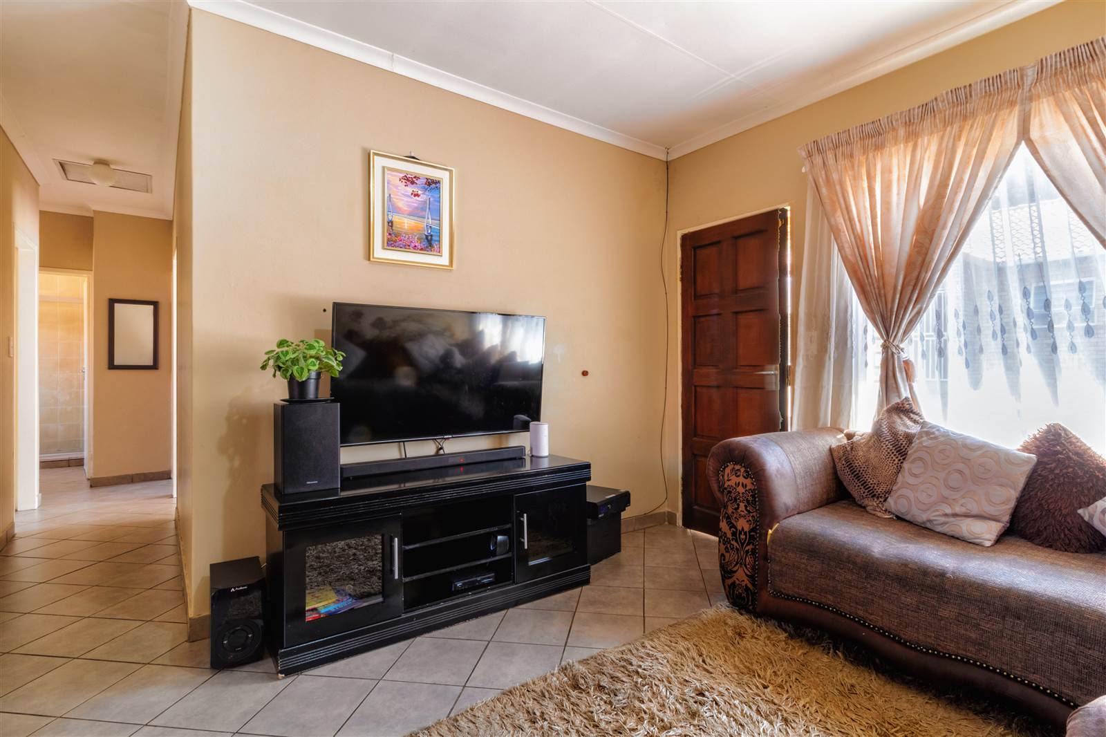 3 Bed Townhouse in Grobler Park photo number 7