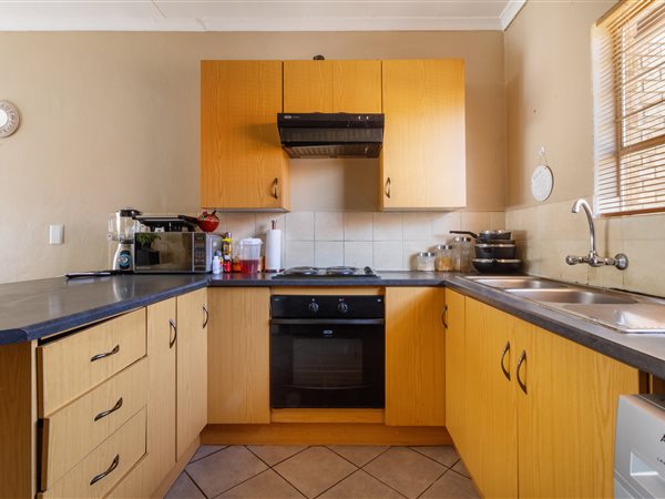 3 Bed Townhouse in Grobler Park