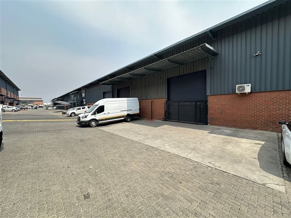 832  m² Industrial space