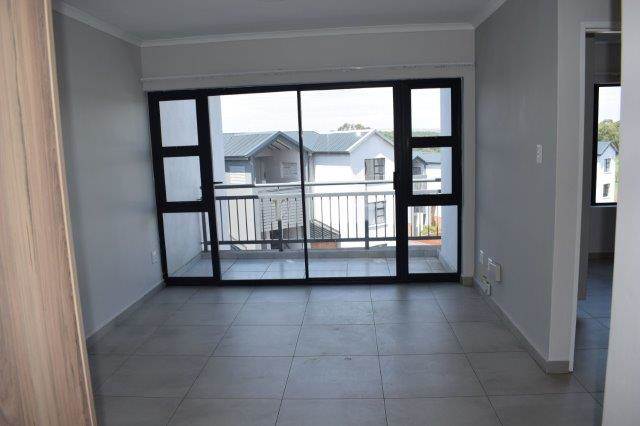2 Bed Apartment in Wapadrand photo number 2