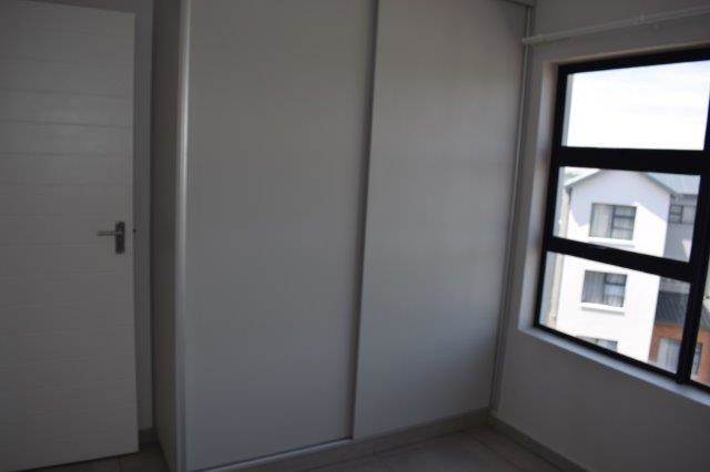 2 Bed Apartment in Wapadrand photo number 13