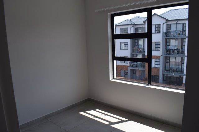 2 Bed Apartment in Wapadrand photo number 14