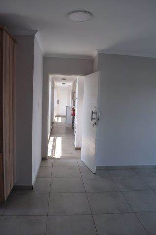 2 Bed Apartment in Wapadrand photo number 17