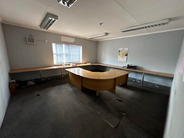 1000  m² Commercial space in Witbank Central photo number 16