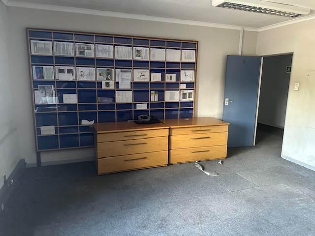 1000  m² Commercial space in Witbank Central photo number 15