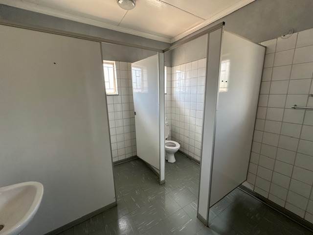 1000  m² Commercial space in Witbank Central photo number 25